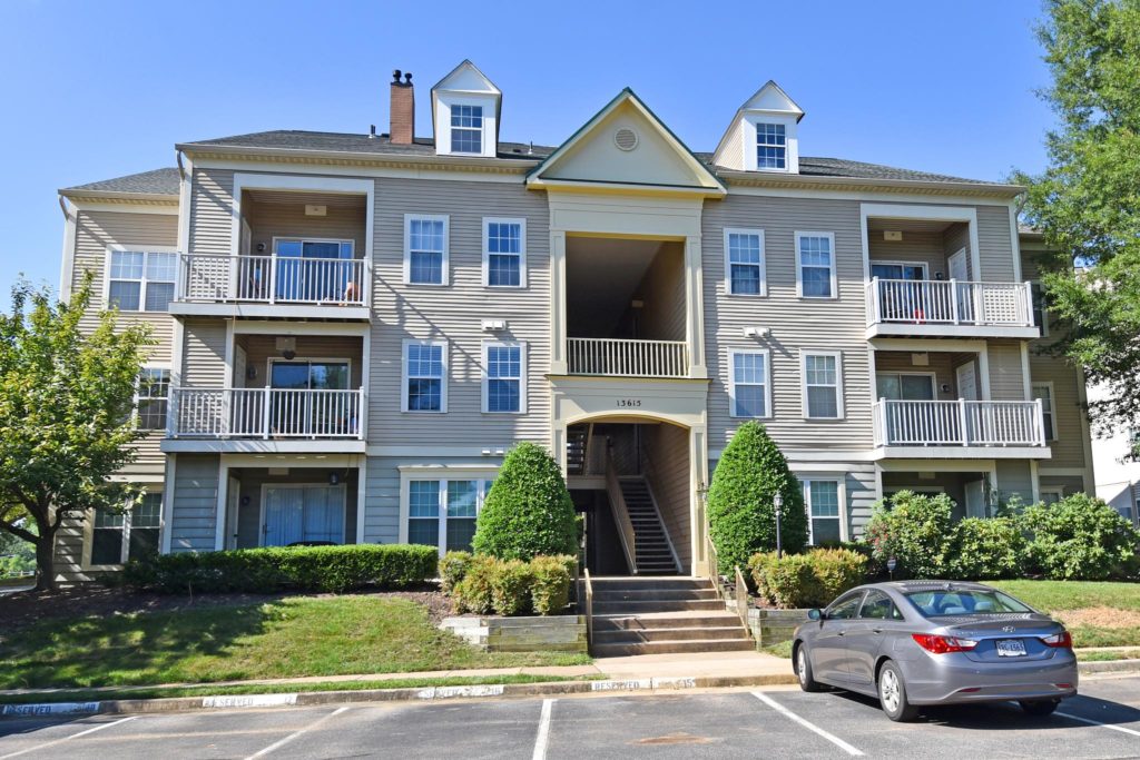 Summerhouse Woodbridge VA Condo For Sale Claudia S. Nelson